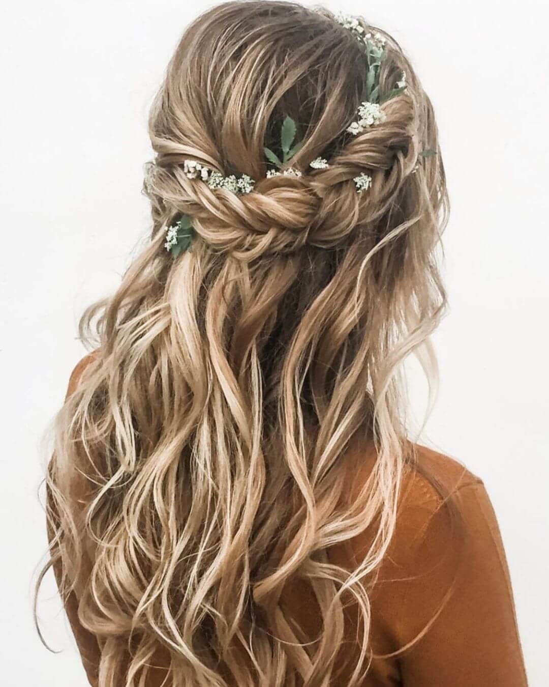Christmas Inspired Hairstyles and Colors Half Up Fishtail Braid