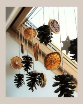 Easy Christmas Decor Ideas Orange Slices and Pinecones