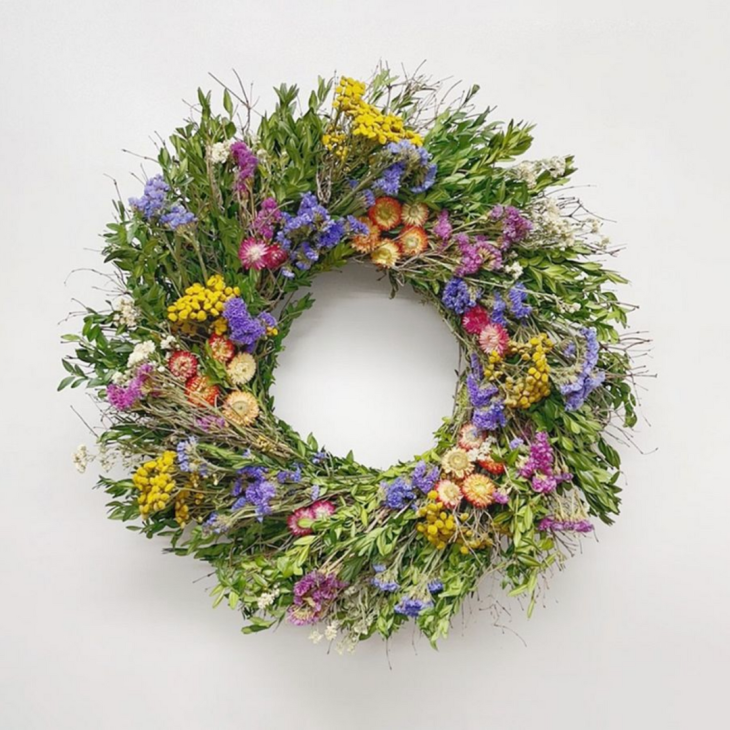 Unique and Stunning 10 Best Natural Dried Spring Wreaths 12