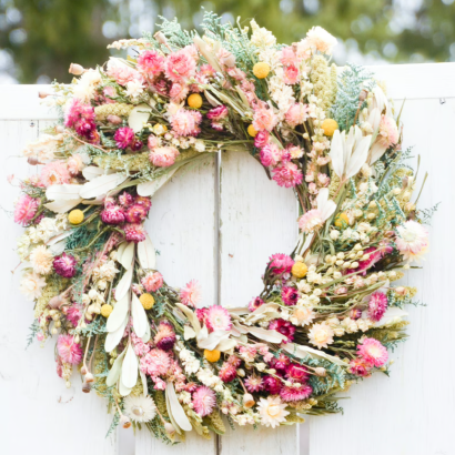 Unique and Stunning 10 Best Natural Dried Spring Wreaths 20